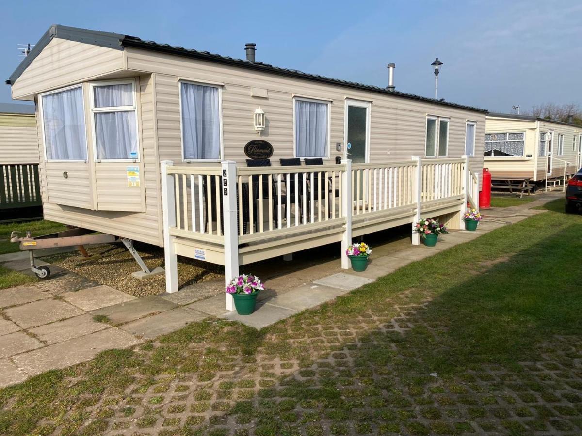 Golden Palm 8 Berth Chapel Saint Leanords, Ingoldmells, Skegness Caravan Bagian luar foto